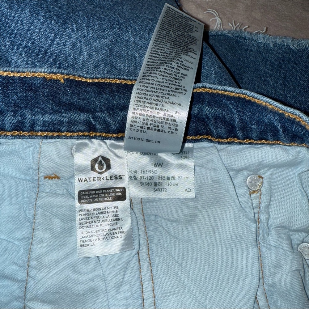 501 Levi’s fray  super high rise shorts size 16W - Picture 7 of 14